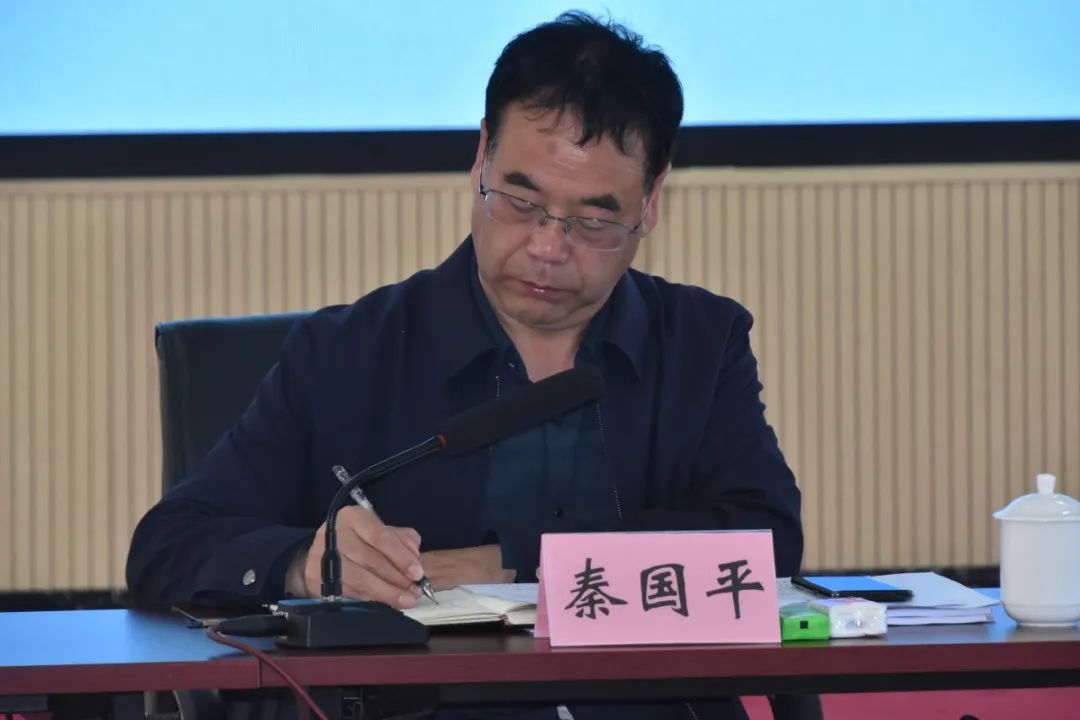 县长王丽一行莅临陵川一中调研高考备考工作